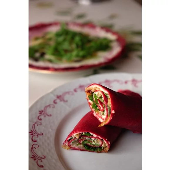ruzove palacinky s bryndzou a rukolou